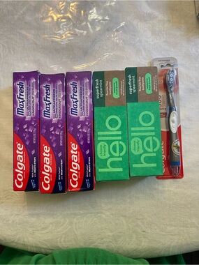 Colgate & Hello Toothpaste Bundle - Purple and Green